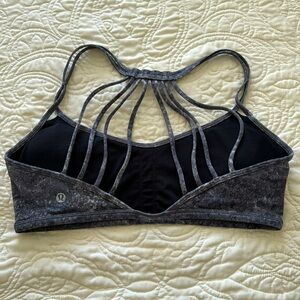 Lululemon light up sports bra with pads